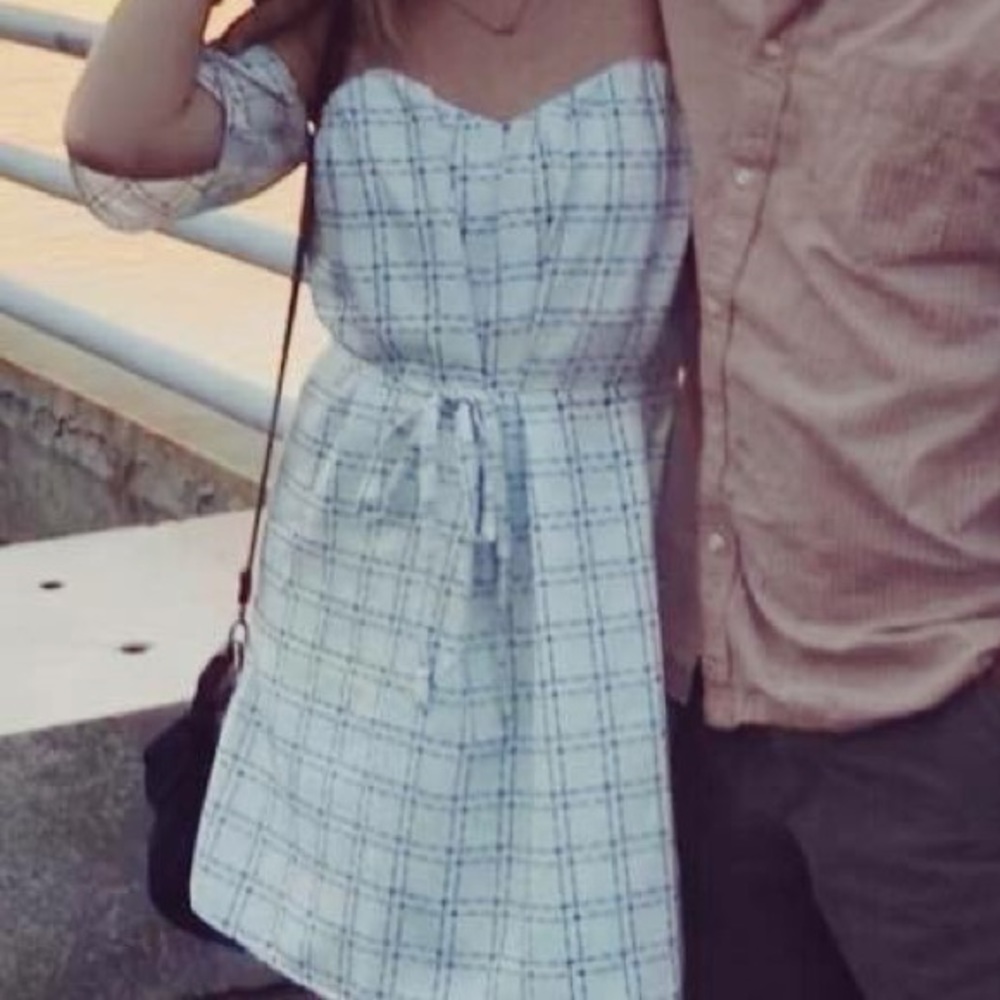 White strapless dress